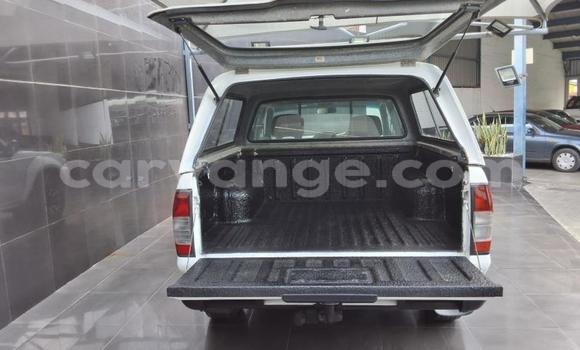 Buy Used Nissan Hardbody White Car in Gobabis in Omaheke Buy Used Nissan Hardbody White Car in Gobabis in Omaheke