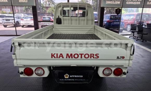 Buy Used Kia K7 White Car in Windhoek in Namibia Buy Used Kia K7 White Car in Windhoek in Namibia