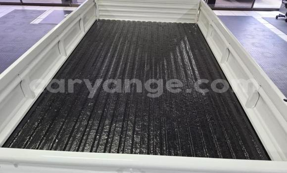 Buy Used Kia K7 White Car in Windhoek in Namibia Buy Used Kia K7 White Car in Windhoek in Namibia