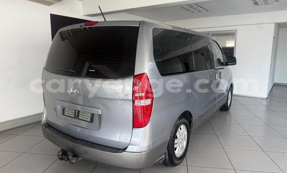 Acheter Occasion Voiture Hyundai H1 Gris à Gobabis, Omaheke Acheter Occasion Voiture Hyundai H1 Gris à Gobabis, Omaheke