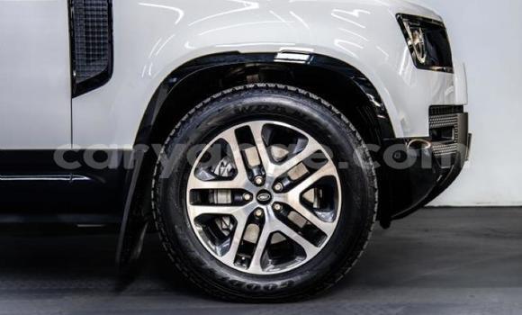 Acheter Occasion Voiture Land Rover Defender Blanc à Gobabis, Omaheke Acheter Occasion Voiture Land Rover Defender Blanc à Gobabis, Omaheke