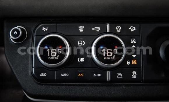 Acheter Occasion Voiture Land Rover Defender Blanc à Gobabis, Omaheke Acheter Occasion Voiture Land Rover Defender Blanc à Gobabis, Omaheke