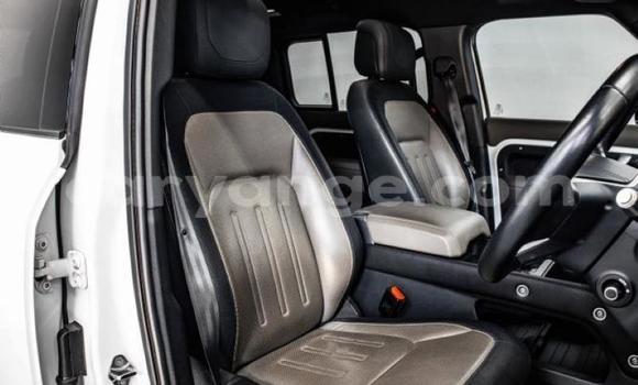 Acheter Occasion Voiture Land Rover Defender Blanc à Gobabis, Omaheke Acheter Occasion Voiture Land Rover Defender Blanc à Gobabis, Omaheke