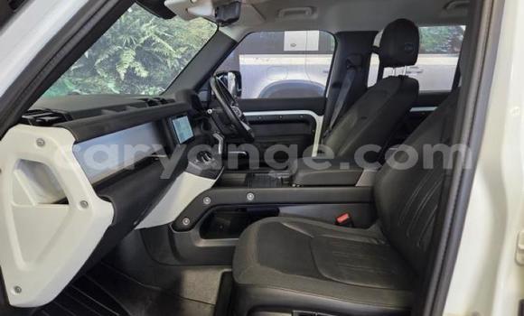 Acheter Occasion Voiture Land Rover Defender Blanc à Gobabis, Omaheke Acheter Occasion Voiture Land Rover Defender Blanc à Gobabis, Omaheke