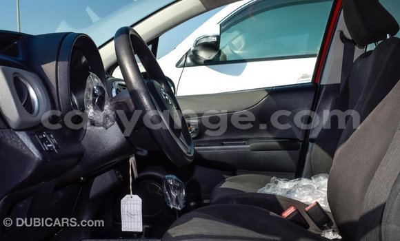 Acheter Import Voiture Toyota Yaris Rouge à Import - Dubai, Namibie Acheter Import Voiture Toyota Yaris Rouge à Import - Dubai, Namibie