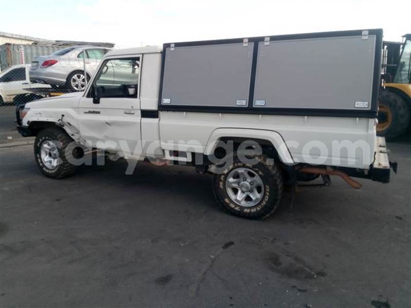 Big with watermark toyota land cruiser namibia windhoek 25149