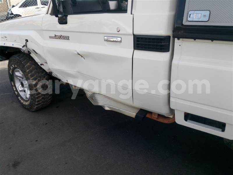 Big with watermark toyota land cruiser namibia windhoek 25149