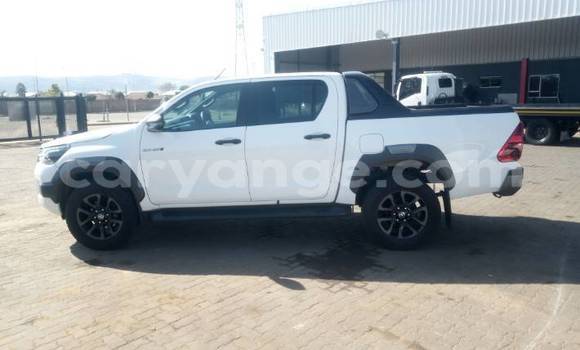 Buy Used Toyota Hilux White Car in Windhoek in Namibia Buy Used Toyota Hilux White Car in Windhoek in Namibia