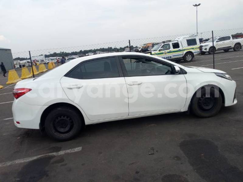 Big with watermark toyota corolla omaheke gobabis 25154