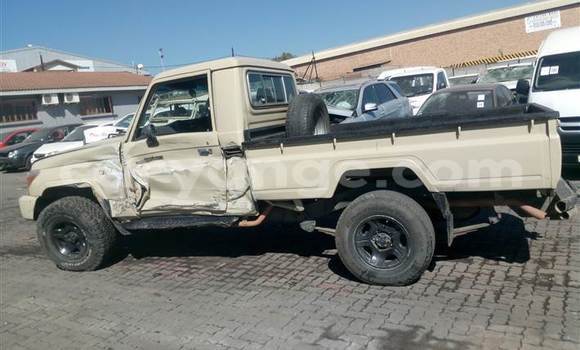 Acheter Occasion Voiture Toyota Land Cruiser Marron à Rundu, Namibie Acheter Occasion Voiture Toyota Land Cruiser Marron à Rundu, Namibie