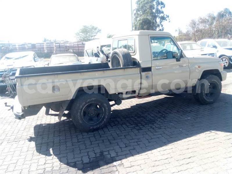 Big with watermark toyota land cruiser namibia rundu 25160