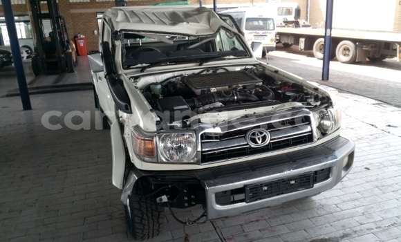 Acheter Occasion Voiture Toyota Land Cruiser Gris à Katima Mulilo, Caprivi Acheter Occasion Voiture Toyota Land Cruiser Gris à Katima Mulilo, Caprivi