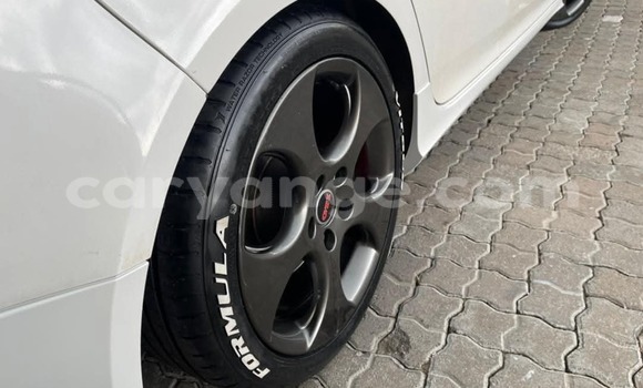 Acheter Import Voiture Volkswagen Golf GTI Blanc à Swakopmund, Namibie Acheter Import Voiture Volkswagen Golf GTI Blanc à Swakopmund, Namibie