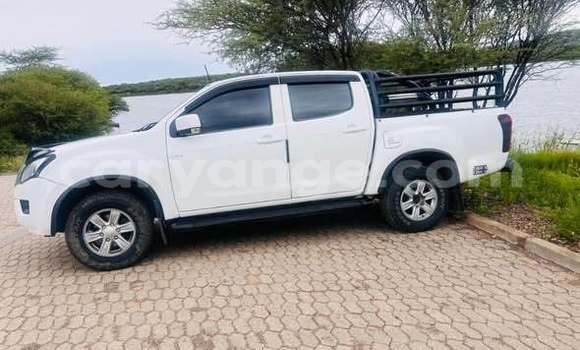 Acheter Occasion Voiture Isuzu D–MAX Autre à Windhoek, Namibie Acheter Occasion Voiture Isuzu D–MAX Autre à Windhoek, Namibie
