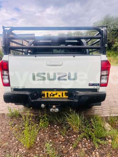 Big with watermark isuzu d max namibia windhoek 25186