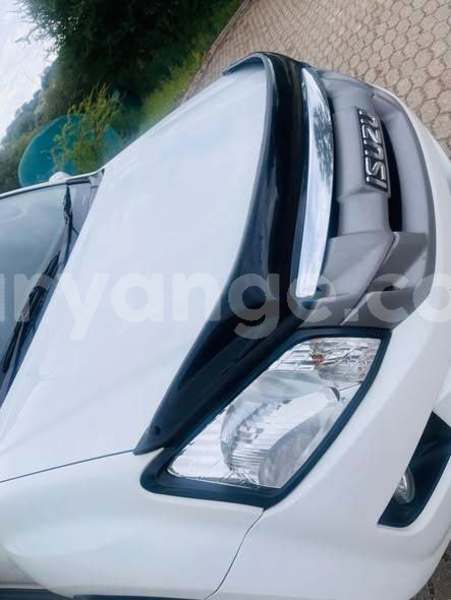Big with watermark isuzu d max namibia windhoek 25186