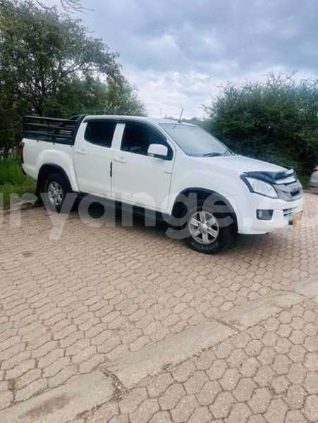 Big with watermark isuzu d max namibia windhoek 25186