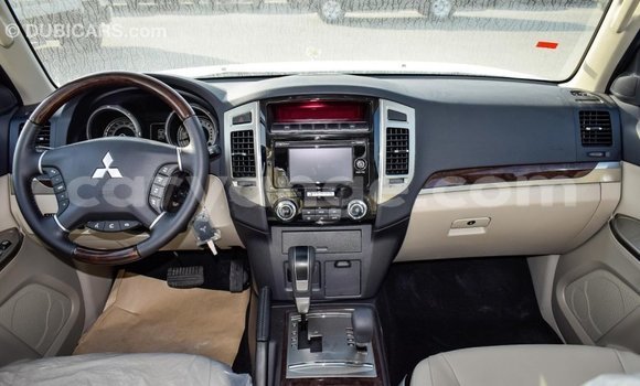 Buy Import Mitsubishi Pajero White Car in Import - Dubai in Namibia Buy Import Mitsubishi Pajero White Car in Import - Dubai in Namibia