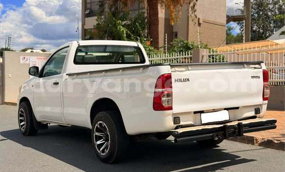 Buy Used Toyota Hilux White Car in Windhoek in Namibia Buy Used Toyota Hilux White Car in Windhoek in Namibia