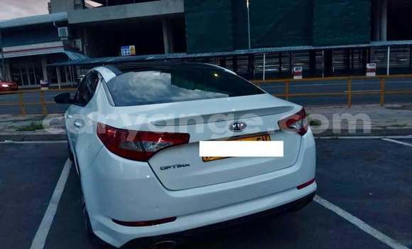 Buy Used Kia Optima White Car in Henties Bay in Erongo Buy Used Kia Optima White Car in Henties Bay in Erongo