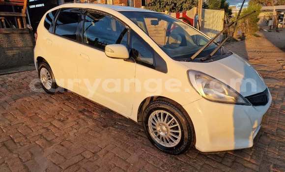 Buy Used Honda FIT White Car in Windhoek in Namibia Buy Used Honda FIT White Car in Windhoek in Namibia