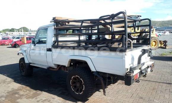 Buy Used Toyota Land Cruiser White Car in Rehoboth in Hardap Buy Used Toyota Land Cruiser White Car in Rehoboth in Hardap