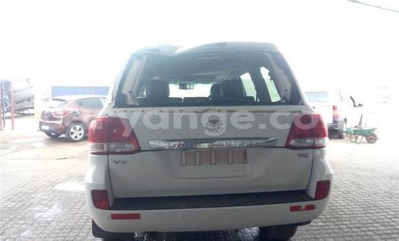 Buy Used Toyota Land Cruiser Prado Silver Car in Windhoek in Namibia Buy Used Toyota Land Cruiser Prado Silver Car in Windhoek in Namibia