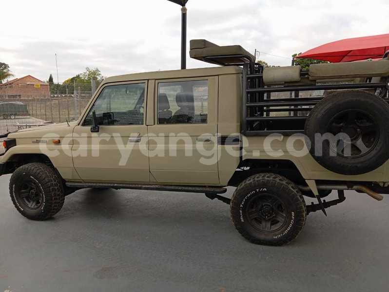 Big with watermark toyota land cruiser namibia oshakati 25271