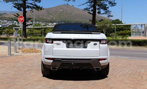 Buy Used Land Rover Range Rover White Car in Gobabis in Omaheke Buy Used Land Rover Range Rover White Car in Gobabis in Omaheke