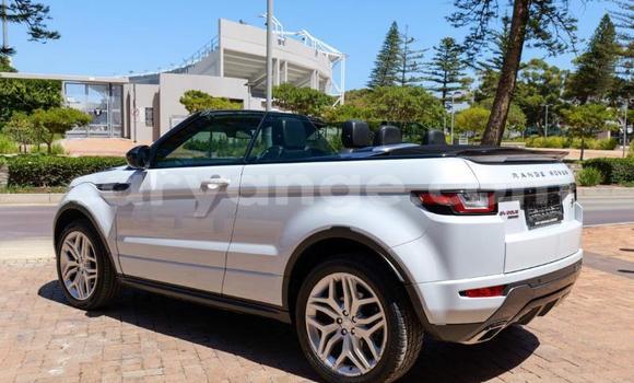 Buy Used Land Rover Range Rover White Car in Gobabis in Omaheke Buy Used Land Rover Range Rover White Car in Gobabis in Omaheke