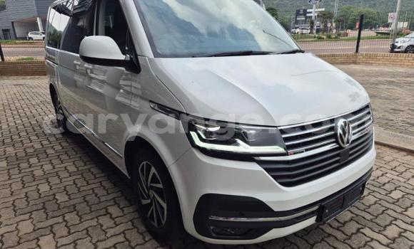Buy Used Volkswagen Caravelle White Car in Gobabis in Omaheke Buy Used Volkswagen Caravelle White Car in Gobabis in Omaheke