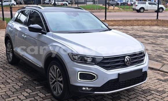Buy Used Volkswagen T-Roc White Car in Gobabis in Omaheke Buy Used Volkswagen T-Roc White Car in Gobabis in Omaheke