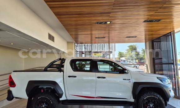 Acheter Occasion Voiture Toyota Hilux Blanc à Windhoek, Namibie Acheter Occasion Voiture Toyota Hilux Blanc à Windhoek, Namibie