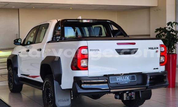 Acheter Occasion Voiture Toyota Hilux Blanc à Windhoek, Namibie Acheter Occasion Voiture Toyota Hilux Blanc à Windhoek, Namibie