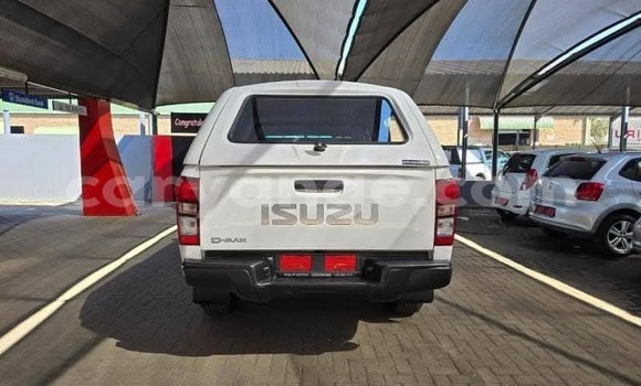 Acheter Occasion Voiture Isuzu D–MAX Blanc à Windhoek, Namibie Acheter Occasion Voiture Isuzu D–MAX Blanc à Windhoek, Namibie