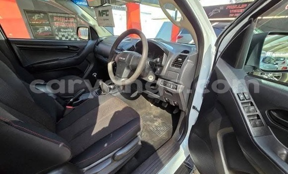 Acheter Occasion Voiture Isuzu D–MAX Blanc à Windhoek, Namibie Acheter Occasion Voiture Isuzu D–MAX Blanc à Windhoek, Namibie