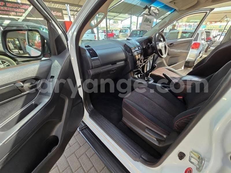 Big with watermark isuzu d max namibia windhoek 25310