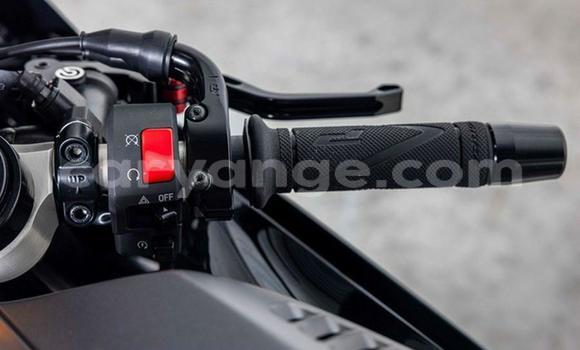 Buy Used Yamaha YZF Black Bike in Windhoek in Namibia Buy Used Yamaha YZF Black Bike in Windhoek in Namibia