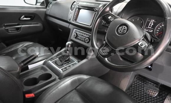 Acheter Occasion Voiture Volkswagen Amarok Blanc à Walvis Bay, Namibie Acheter Occasion Voiture Volkswagen Amarok Blanc à Walvis Bay, Namibie