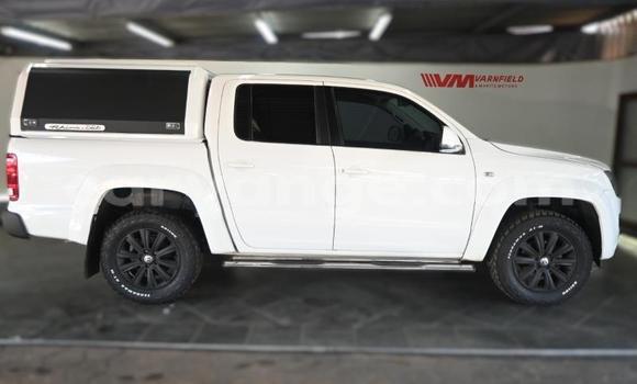 Acheter Occasion Voiture Volkswagen Amarok Blanc à Walvis Bay, Namibie Acheter Occasion Voiture Volkswagen Amarok Blanc à Walvis Bay, Namibie