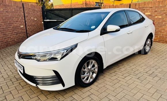 Acheter Occasion Voiture Toyota Corolla Blanc à Grootfontein, Namibie