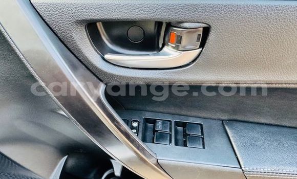 Acheter Occasion Voiture Toyota Corolla Blanc à Grootfontein, Namibie Acheter Occasion Voiture Toyota Corolla Blanc à Grootfontein, Namibie