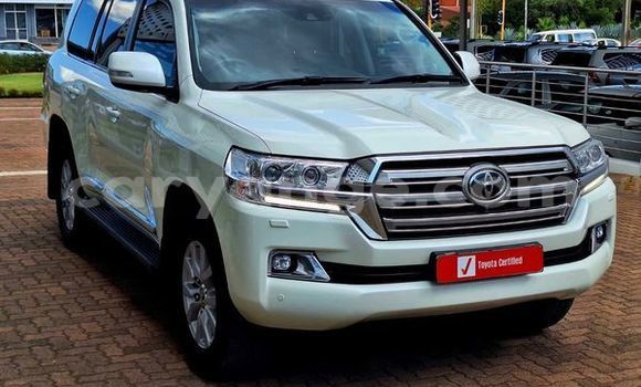 Acheter Occasion Voiture Toyota Land Cruiser Blanc à Windhoek, Namibie Acheter Occasion Voiture Toyota Land Cruiser Blanc à Windhoek, Namibie