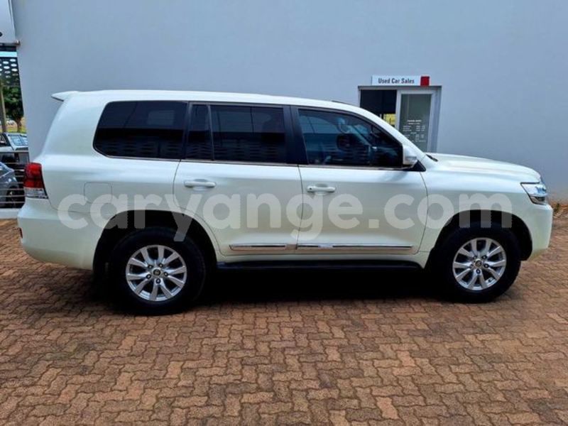 Big with watermark toyota land cruiser namibia windhoek 25322