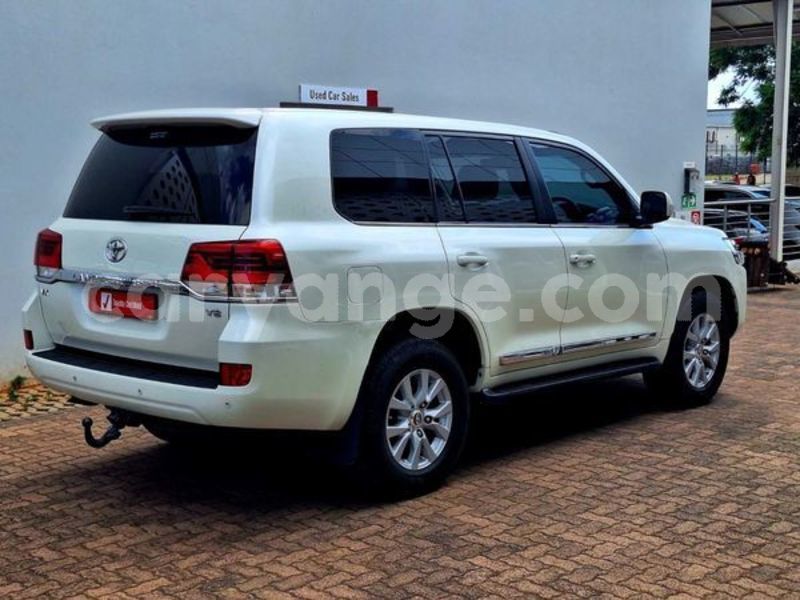 Big with watermark toyota land cruiser namibia windhoek 25322