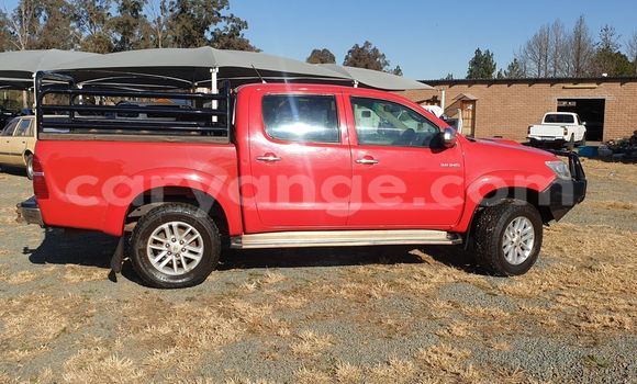 Buy Used Toyota Hilux Red Car in Gobabis in Omaheke