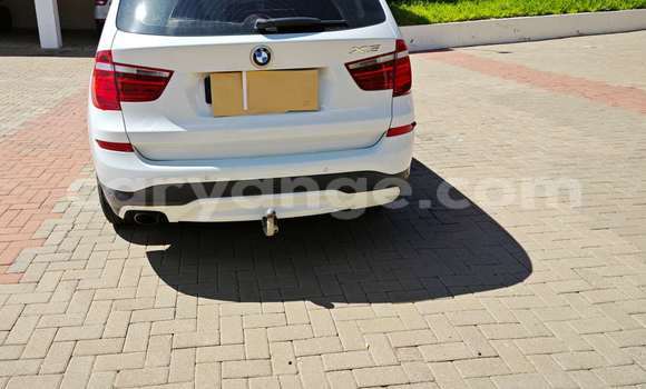 Acheter Occasion Voiture BMW 2er Blanc à Windhoek, Namibie Acheter Occasion Voiture BMW 2er Blanc à Windhoek, Namibie