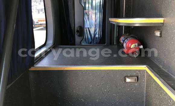 Acheter Occasion Voiture Volvo 240 Series Blanc à Windhoek, Namibie Acheter Occasion Voiture Volvo 240 Series Blanc à Windhoek, Namibie