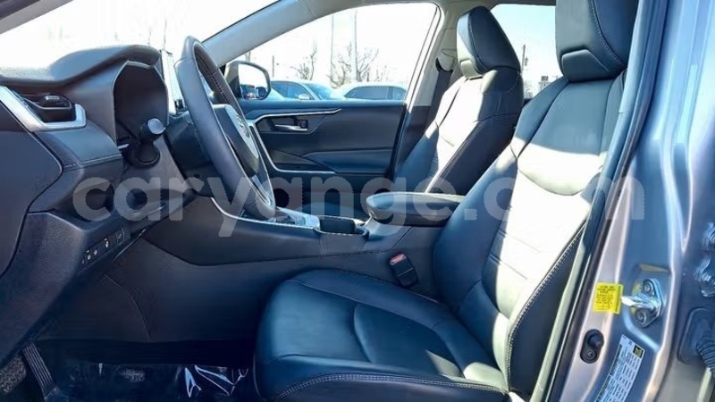 Big with watermark toyota rav4 namibia windhoek 25337