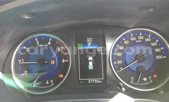 Acheter Occasion Voiture Toyota Hilux Gris à Oshakati, Namibie Acheter Occasion Voiture Toyota Hilux Gris à Oshakati, Namibie